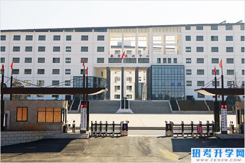 衡阳市第五技工学校大门